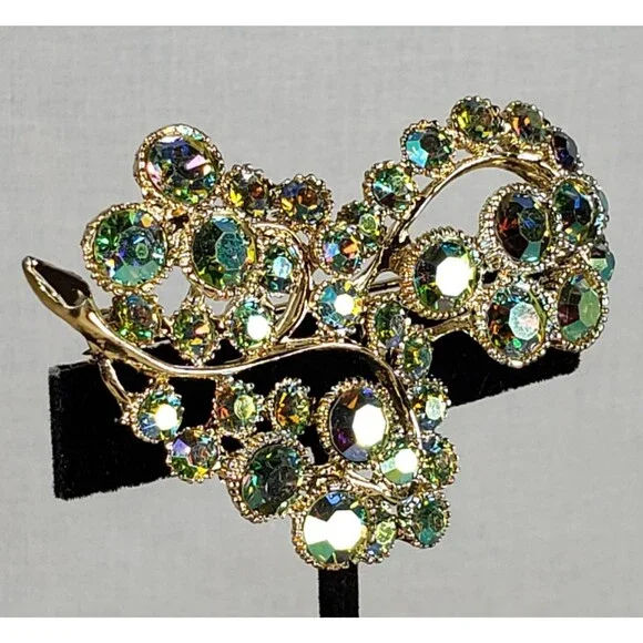 Vintage 1950's Aurora Borealis Iridescent Blues, Greens, Purples Crystal Brooch - Picture 11 of 16